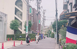 「OFFICE DESIGN」のビル